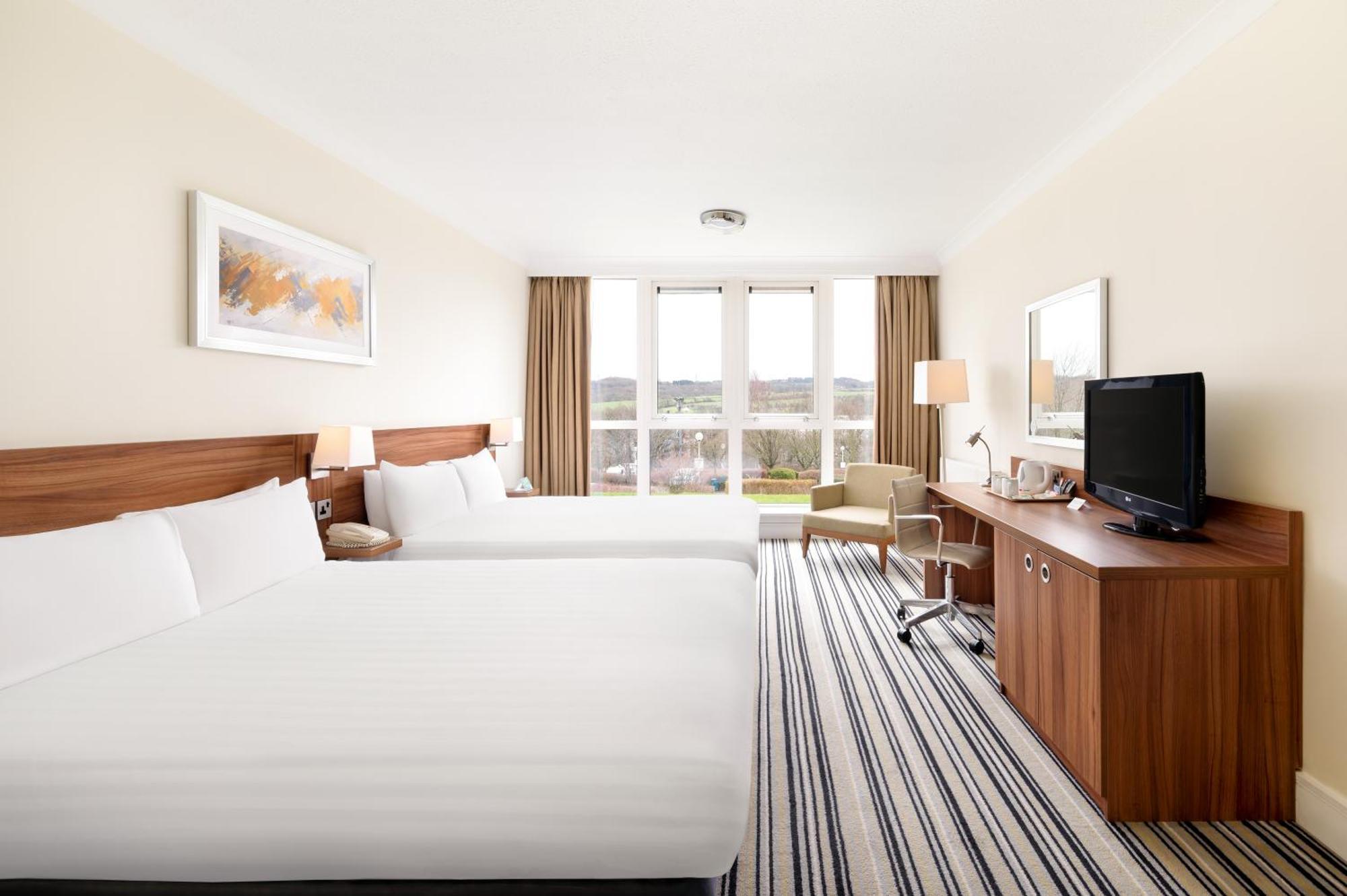 Leeds By Ihg Hotel 4*