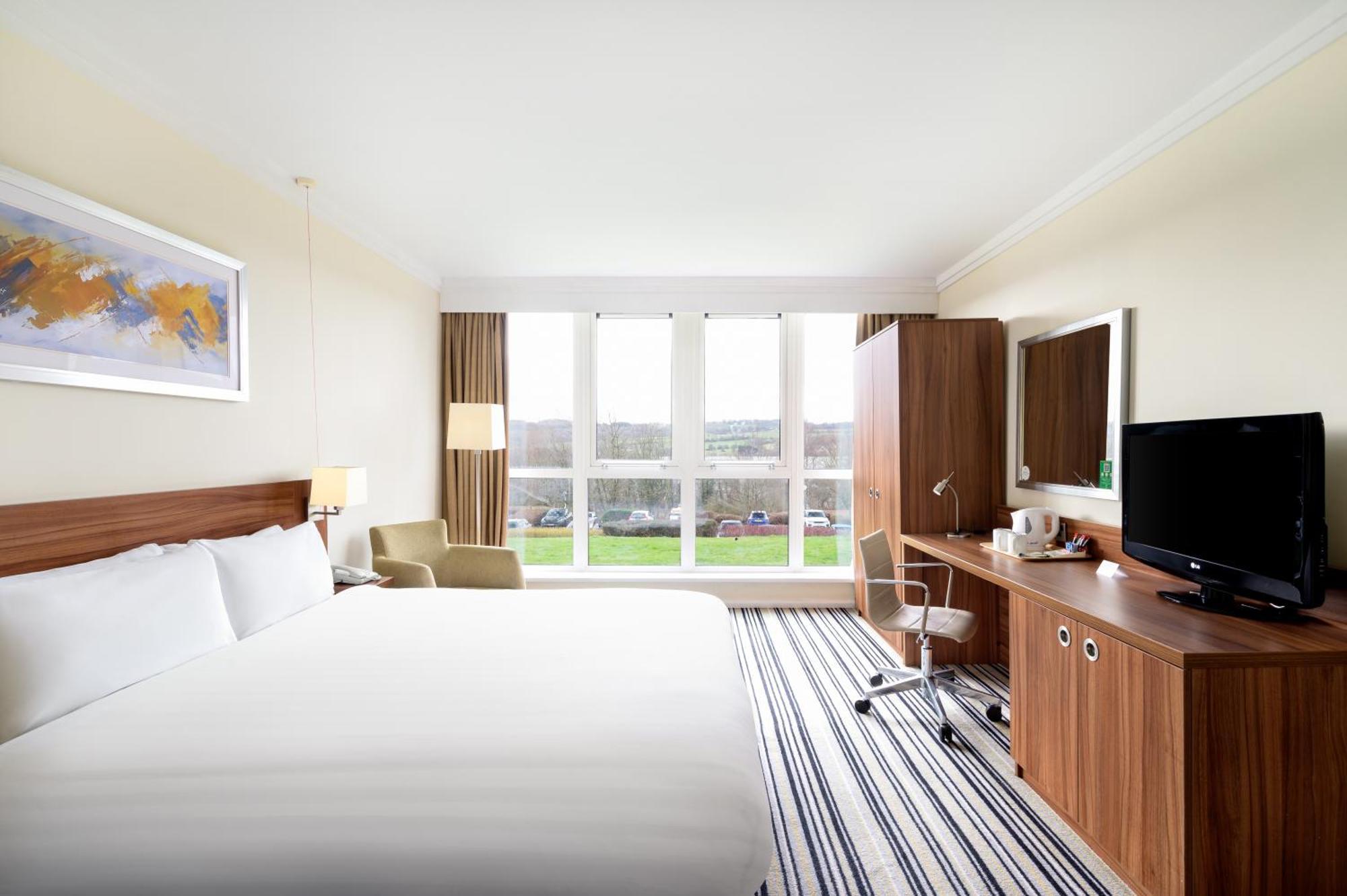 Leeds By Ihg Hotel 4*
